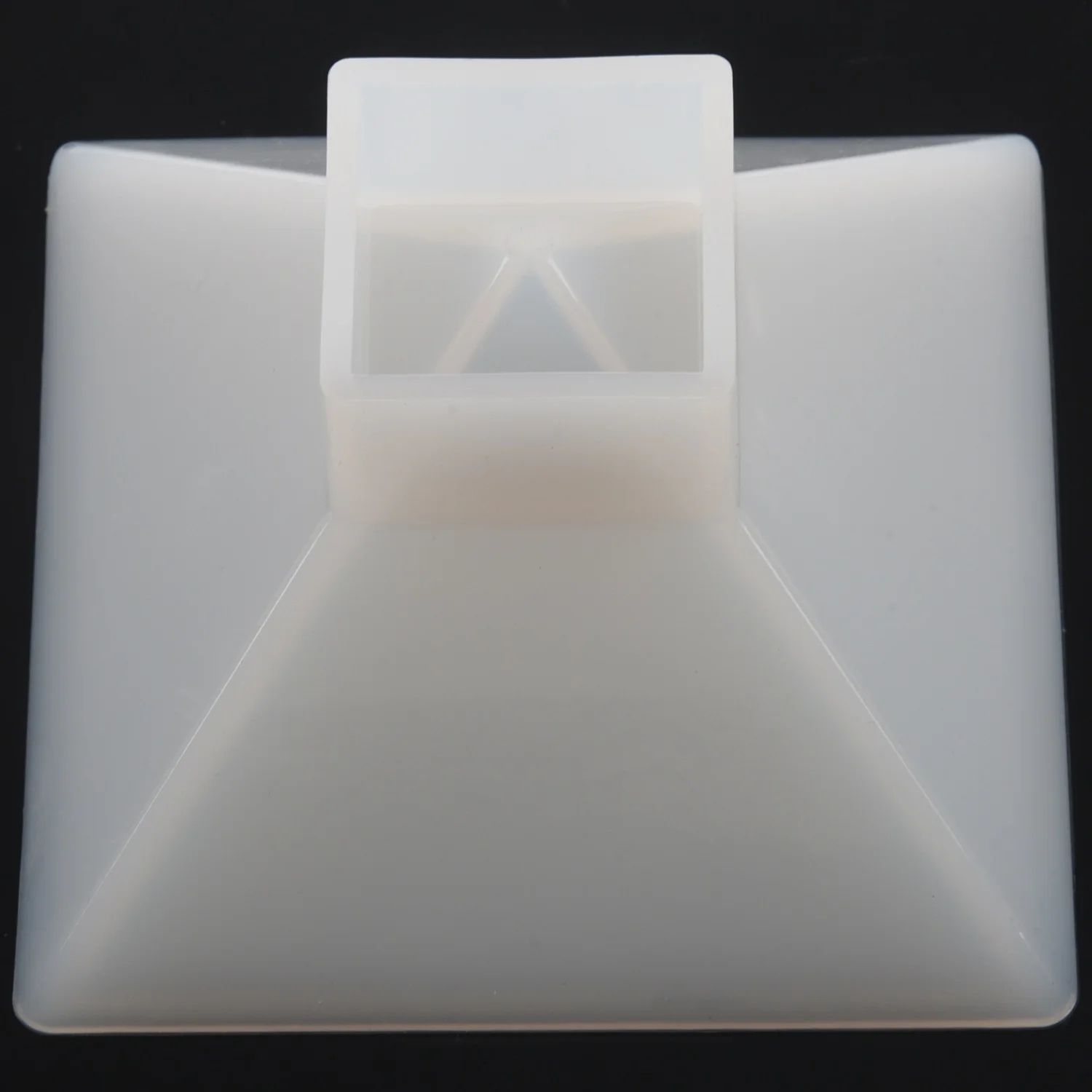 แม่พิมพ์ซิลิโคนรูปทรงพีระมิดขนาดใหญ่ ABQR สำหรับทำเครื่องประดับ งานฝีมือ ขนาด 9.5x9.5x6 ซม.