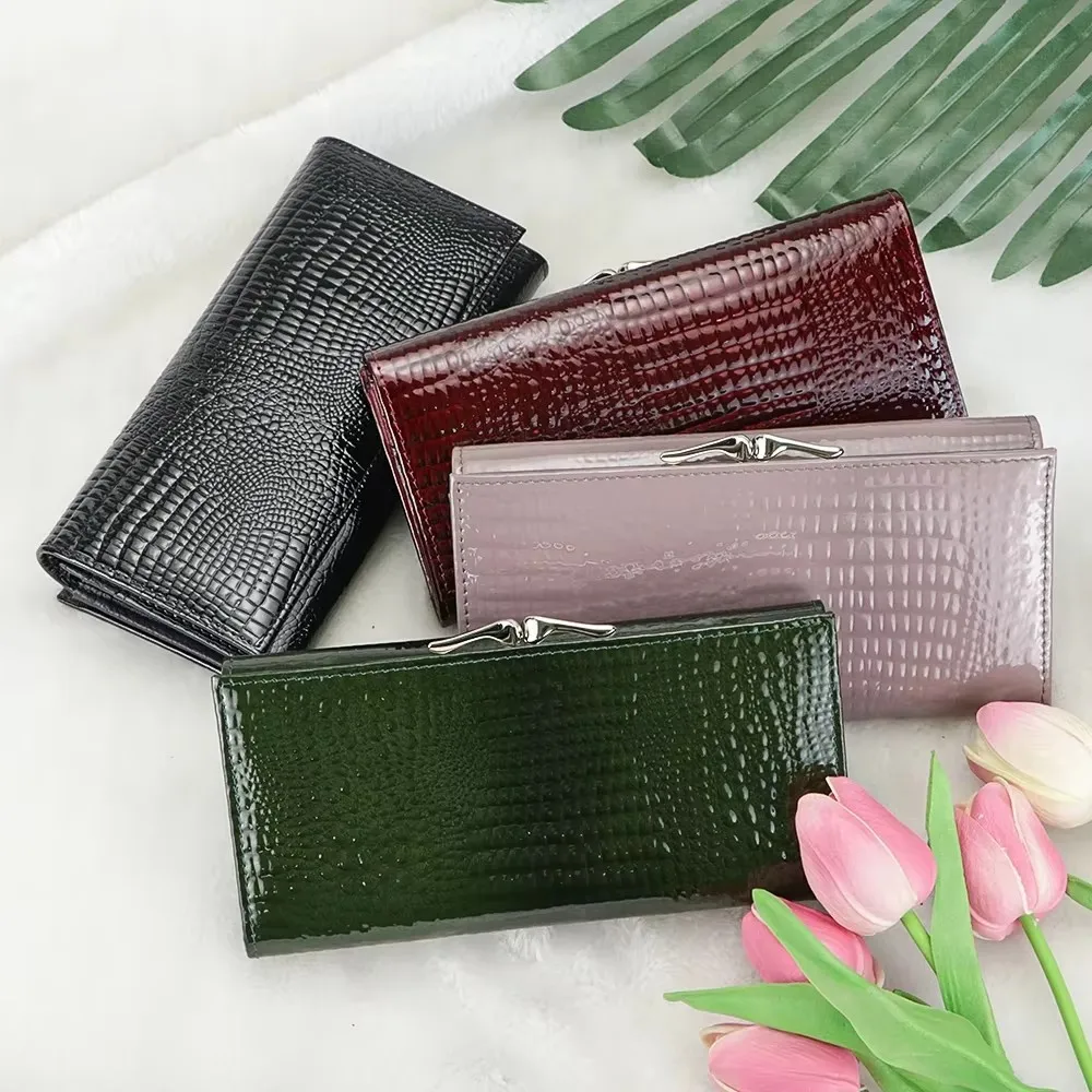 Women's Lacquer Leather Crocodile Pattern Long Wallet, Fashionable Large Capacity Handheld Wallet, Classic with Tail Clip Wallet