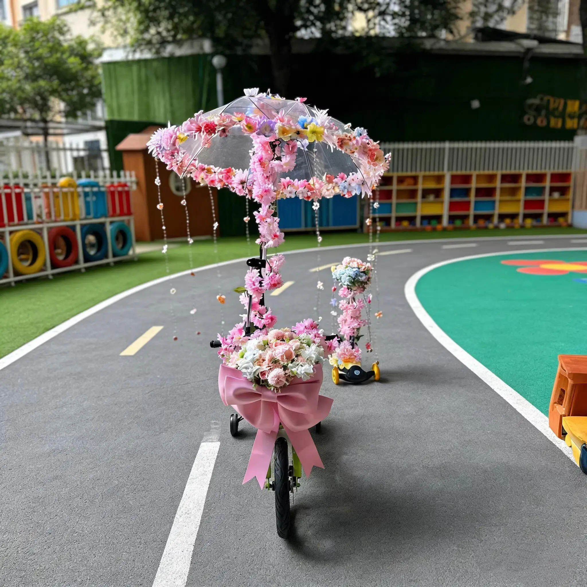 こどもの日テーマの装飾的な透明傘パレードフロート三輪車自転車スケートボードフェスティバルお祝い用品
