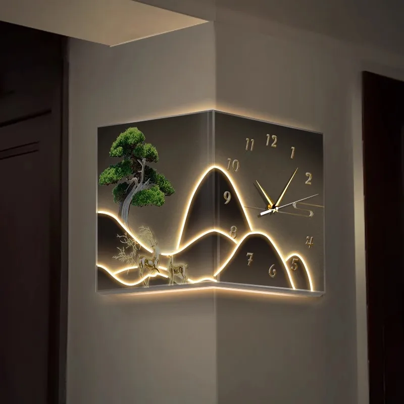 

Back with mountain support corner clock creative living room wall clock light luxury high-end luminous corner clock no punching