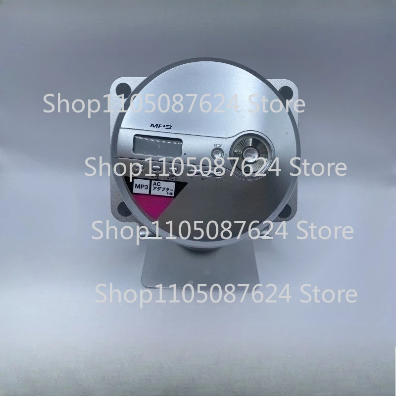 

Б/у портативный компакт-дисплеєр Sony Walkman D-NE241 Silver с царапинами, доставка за 1 день