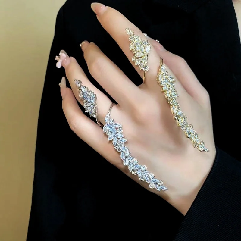 

Elegant Leaf with Full Drill Zircon Ring for Women Unique Design Long Open Ring Wedding Party Accessory Luxury Atmosphere