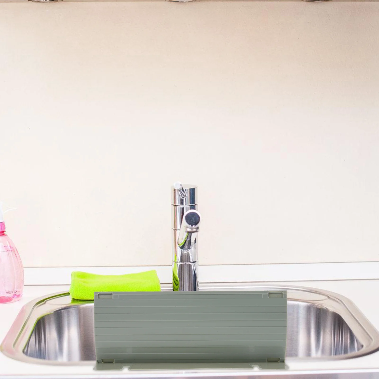 

Adjustable Retractable Sink Water Splashing Guard Wear-Resistant Splatter Guard For Kitchen Bathroom With Suction Cups Easy