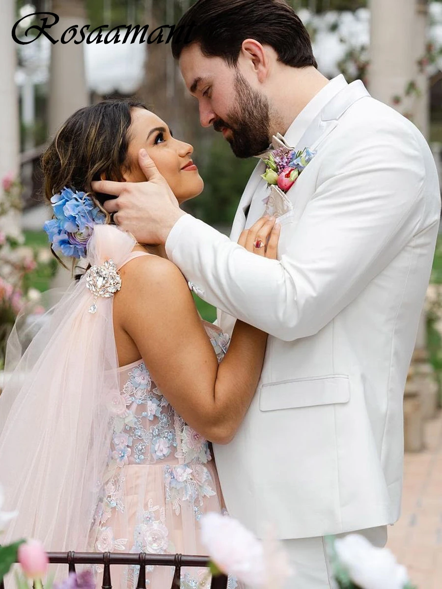 Luz rosa sem mangas vestidos de casamento, cintas de espaguete, pérolas a linha, vestidos de noiva florais 3D