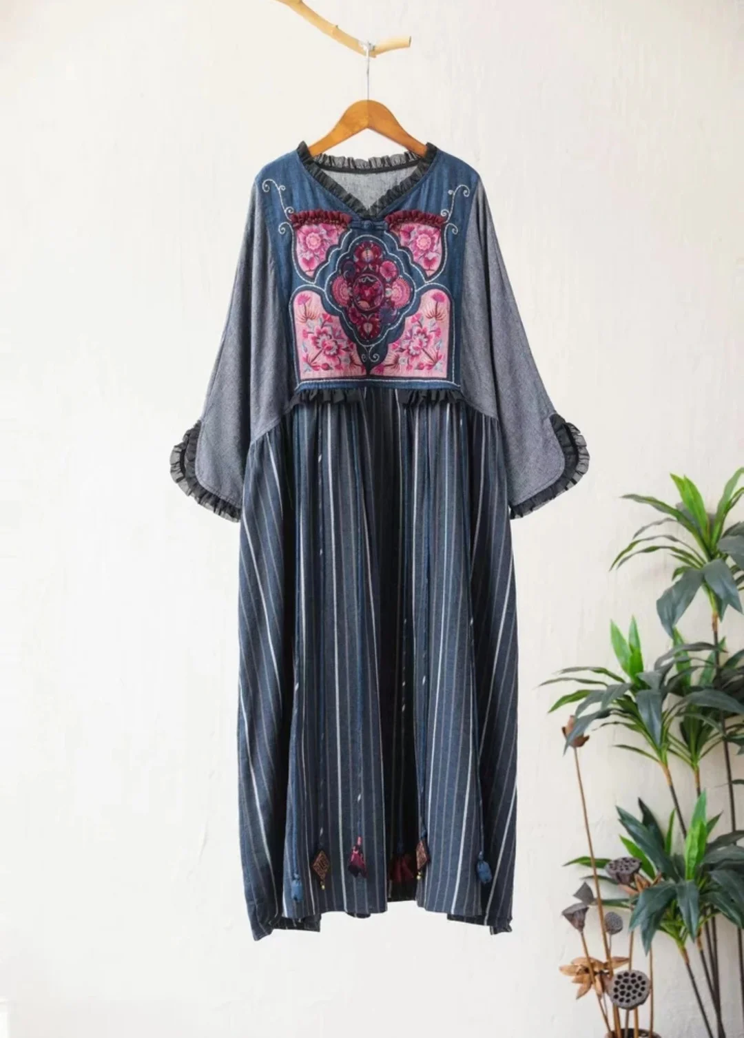 Vintage robe dresses Grayish blue striped loose long dresses Ethnic style embroidery cotton linen patchwork women's dress