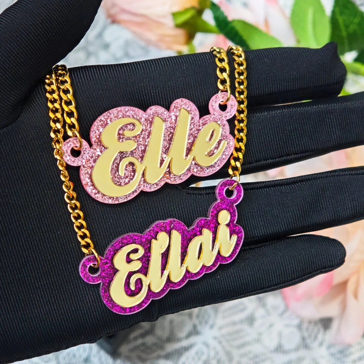 Collier acrylique personnalisé avec nom personnalisé, collier neutre, cadeau d'anniversaire, collier de personnage de dessin animé, boîte cadeau gratuite