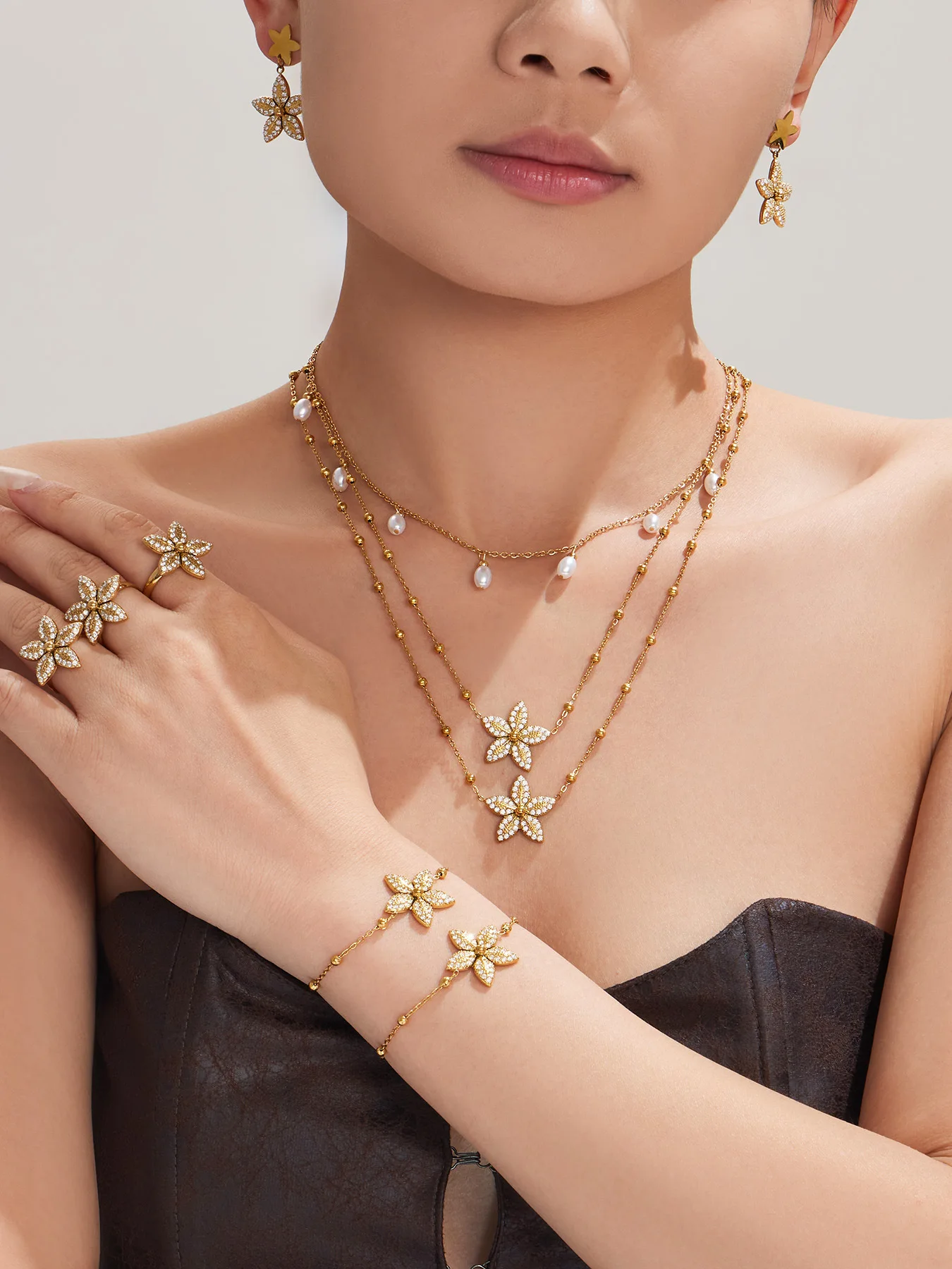 316L Edelstahl Schmuckset: Halskette, Armband, Ring, Ohrringe mit Tulpenblüten, Zirkonia, Pentagramm und Quasten für Damen, Wasserfest – Detail 2