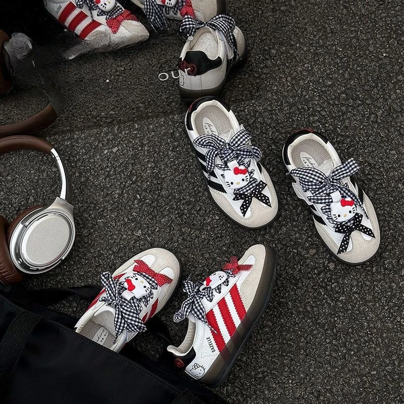 

Sanrio Hello Kitty Low Top Sneakers Cute Girls Outdoor German Training Sneakers Cartoon Soft Sole Fashion Shoes Girl Heart Gift