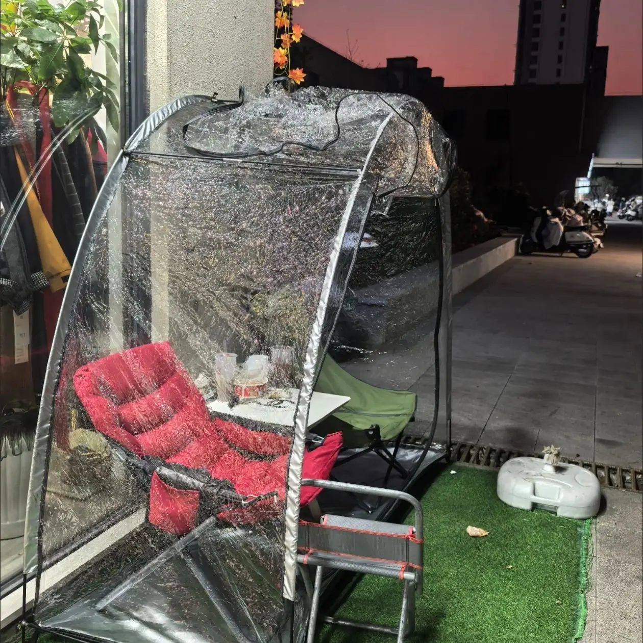 1 Person Fishing Tent All-Weather Easy Setup Outdoor Weather-Proof Bubble Clear for Camping Sporting Events with Heat Retention