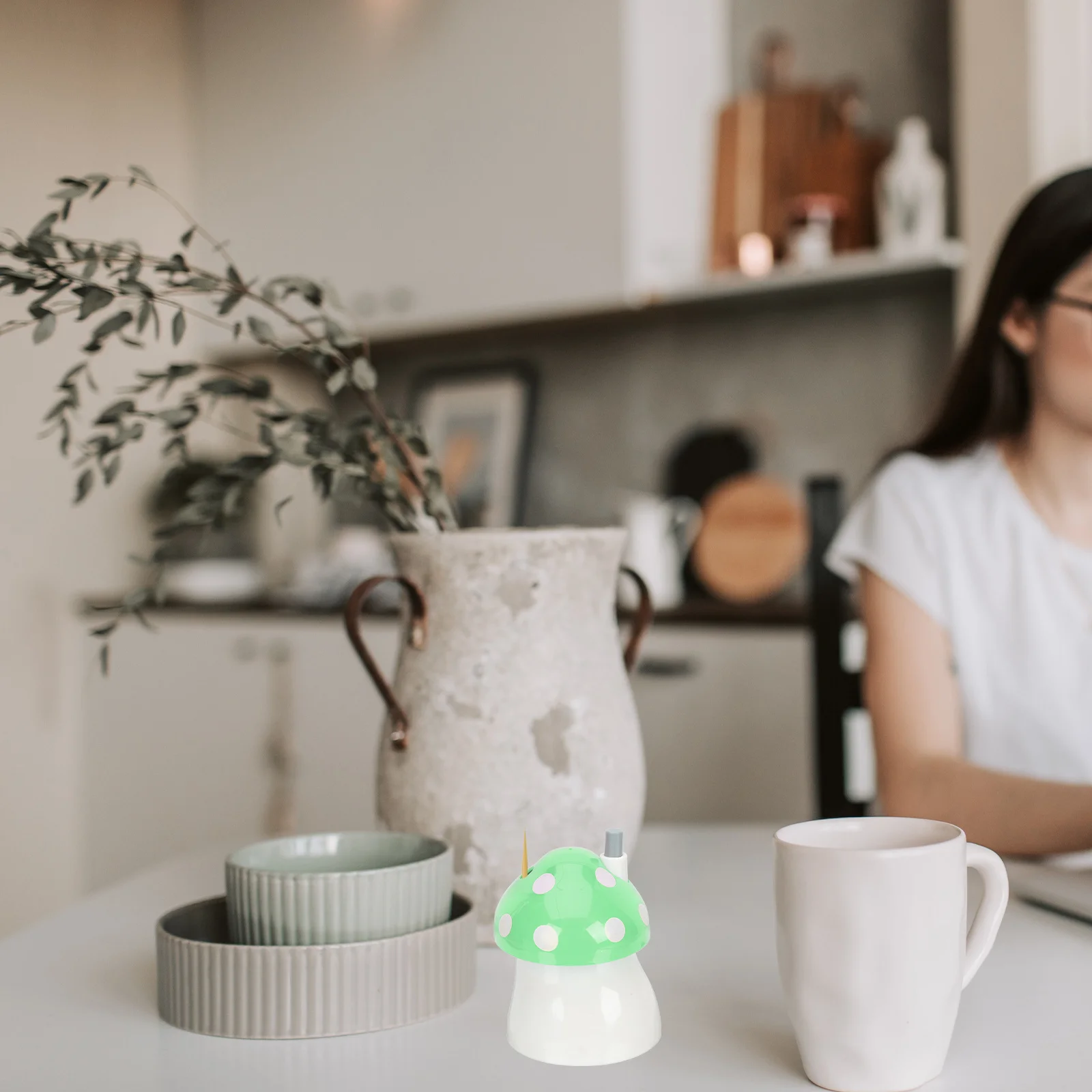 

4pcs Mushroom Toothpick Box Press-Type Storage Case For Home Office Restaurant Desktop Decor Dental Floss Holder Kitchen Bar