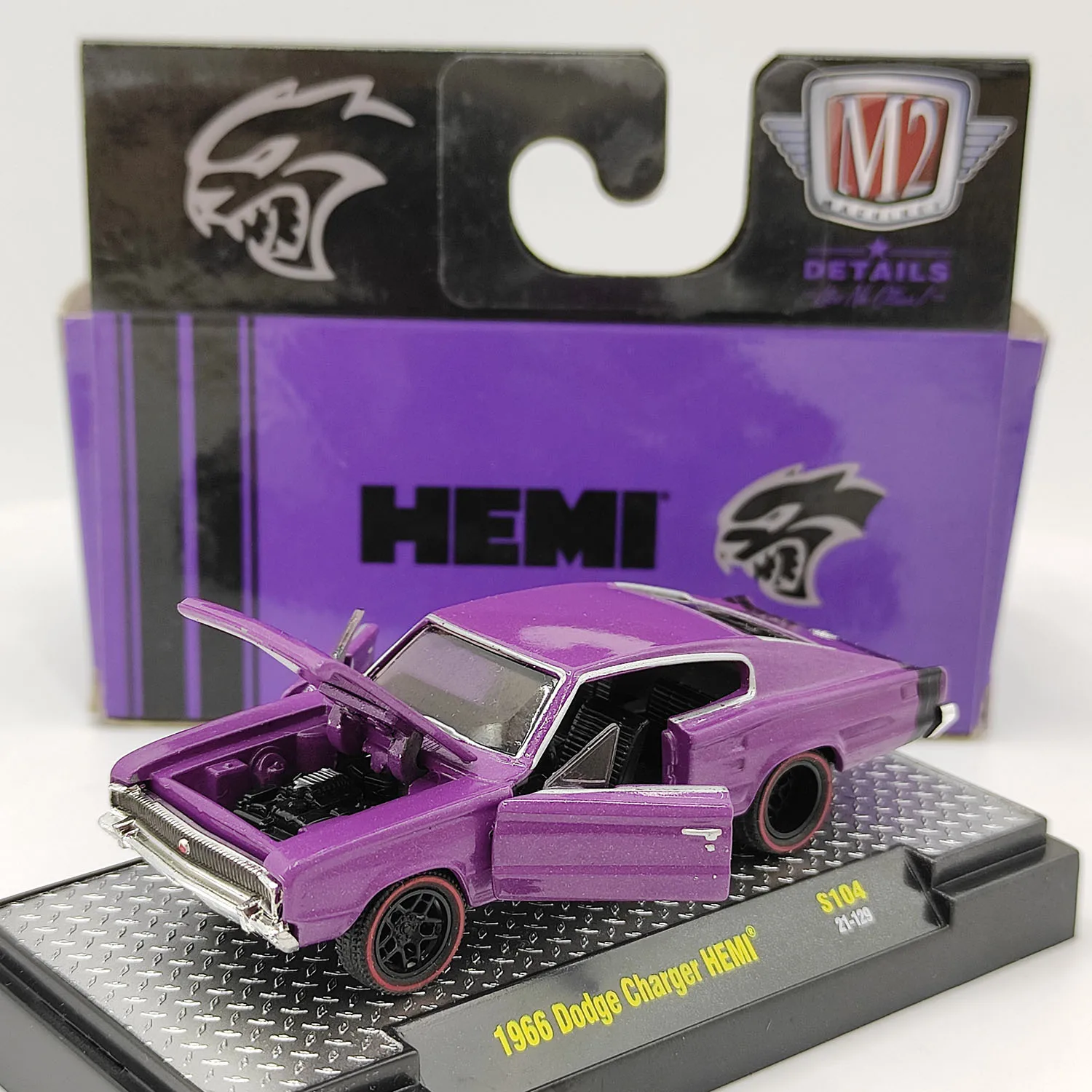 

Diecast M2 1/64 Scale 1966 Dodge Charger HEMI Three-door Alloy Car Model Collectible Toy Gift Souvenir Display Ornament