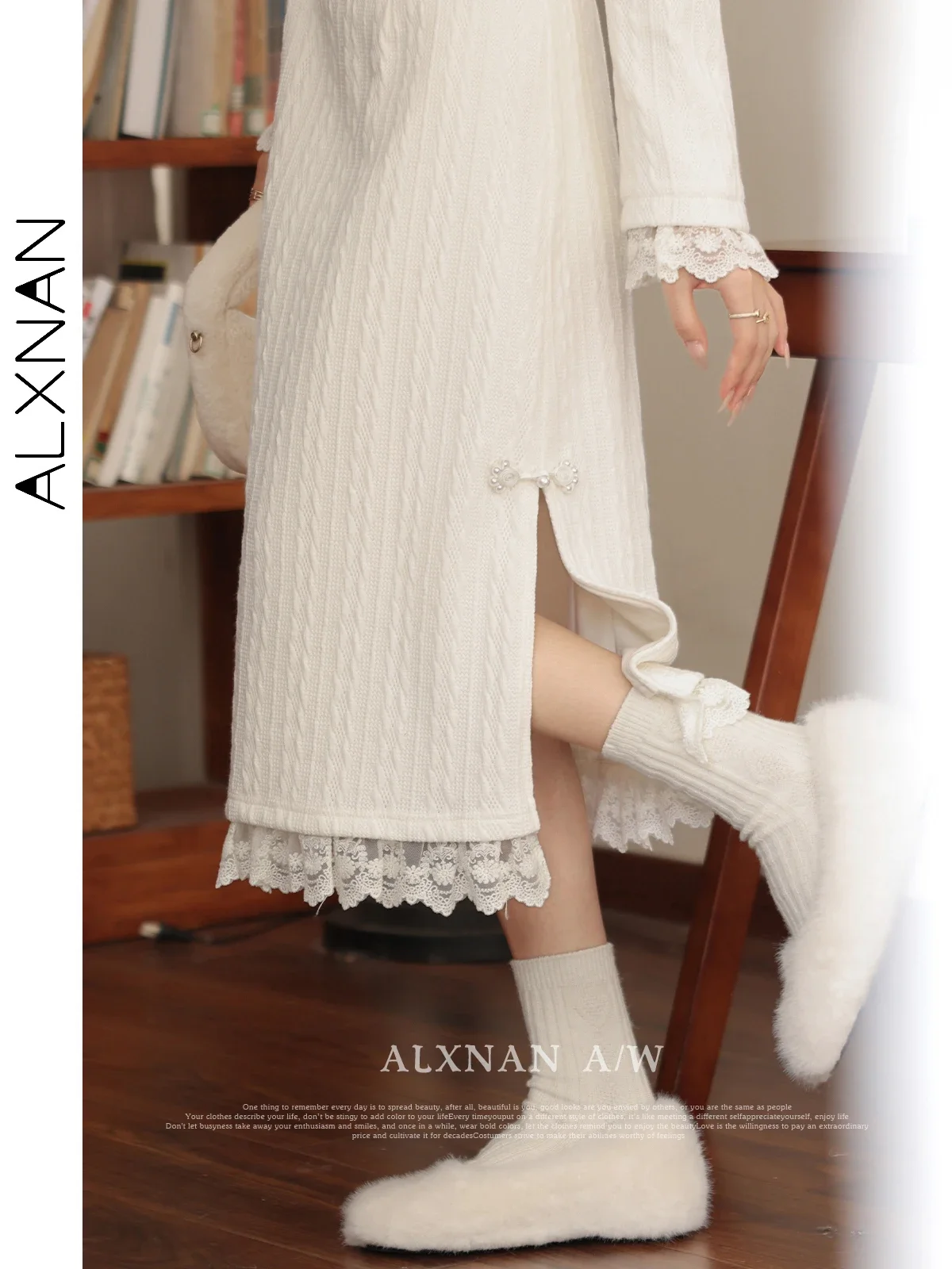 ALXNAN ชุดเดรสยาวไซส์ใหญ่สำหรับผู้หญิง ปี 2025 ชุดเดรสแขนยาวสไตล์ลำลองสุดหรู สไตล์จีนใหม่ สีแอปริคอต เสื้อผ้าผู้หญิง รุ่น D01005