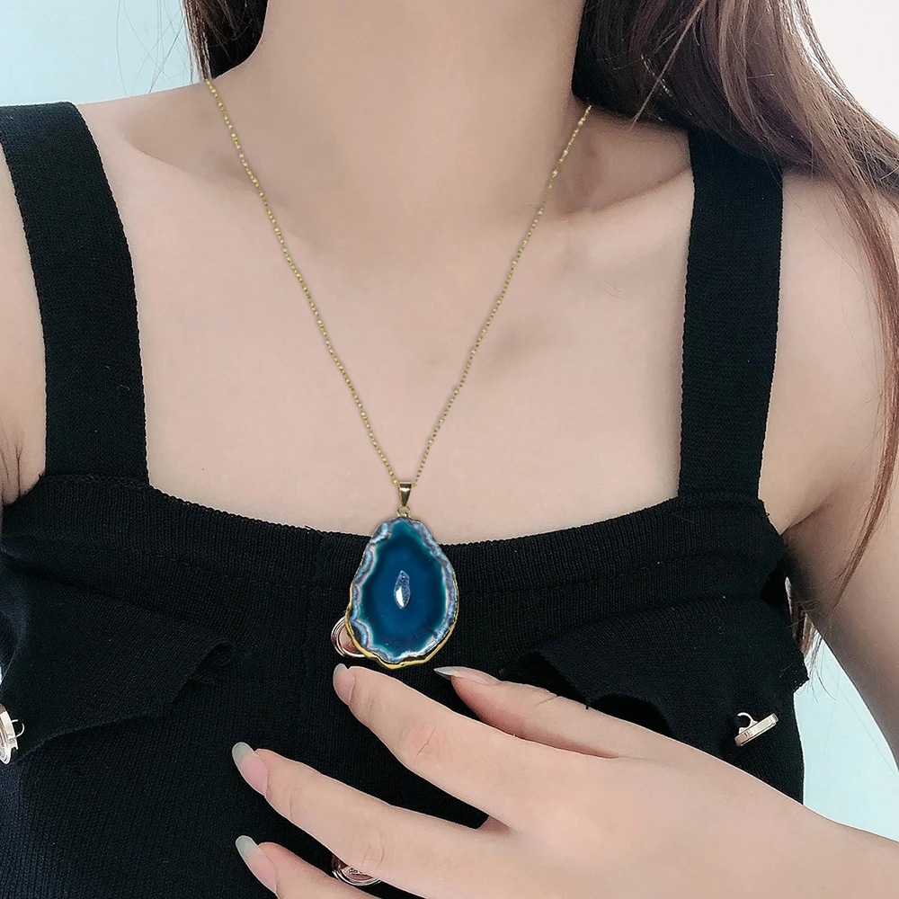 Fashion Irregular Magic Agate Piece Crystal Color Quartz Stone Natural Gold Pendant Necklace Jewelry Reiki Healing Gift