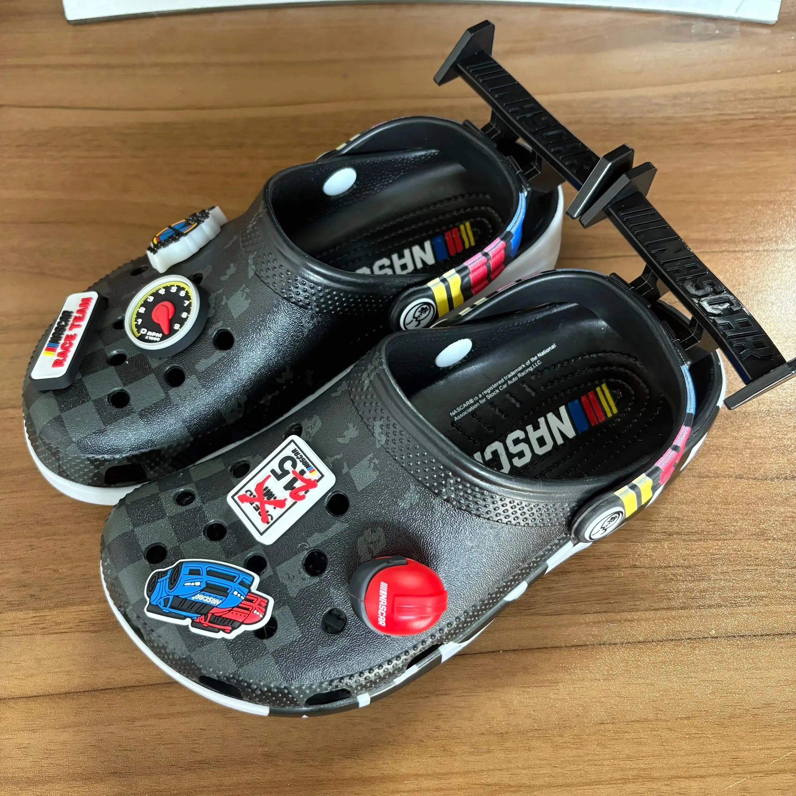 

Parent-Child Cartoon Cute Hole Sandals Race Car Slippers Beach Casual Shoes Breathable Jelly Garden Hollow-Out Eva Beach Shoes