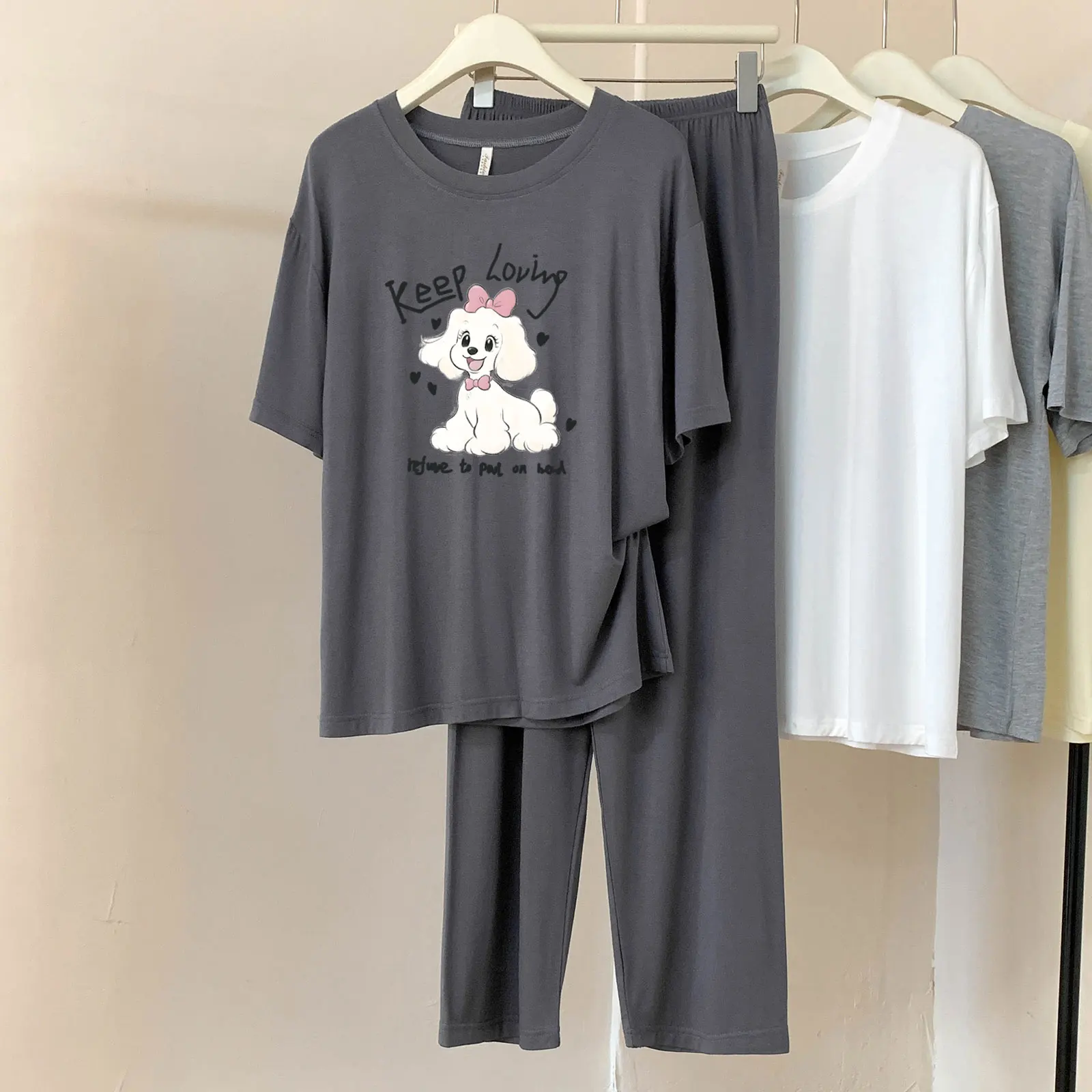 تيار مستمر 116 #     الفراولة الأرنب الكرتون طباعة قطعتين قصيرة طول مشروط القطن قصير الأكمام بنطلون المرأة منامة مجموعة الربيع