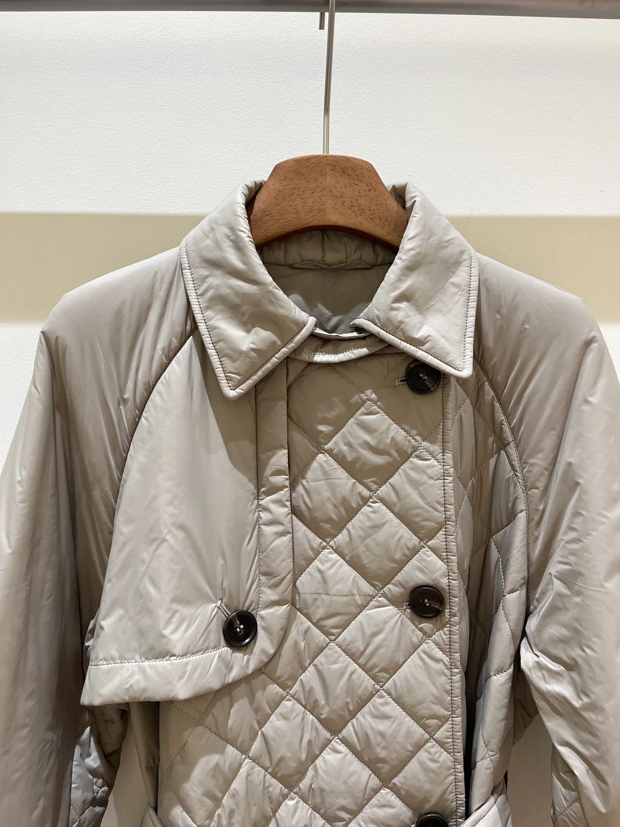 2026 Winter New High-Quality Fashionable Commuter Coat With Diamond Pattern And Quilted Design For Women