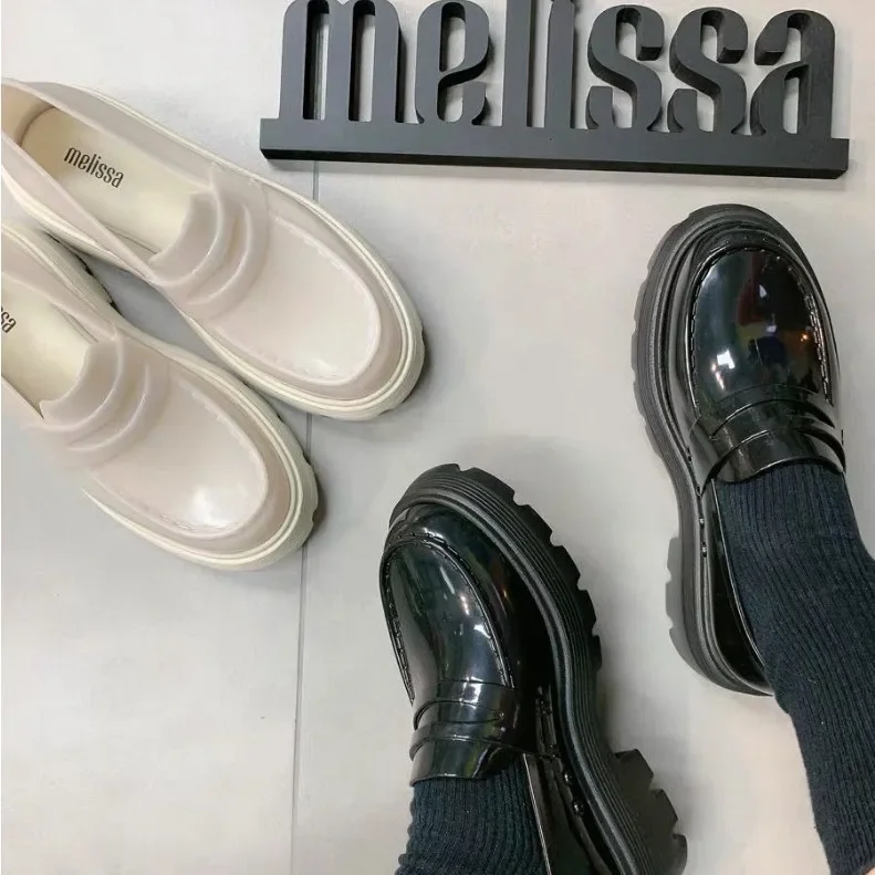 أحذية ميليسا جيلي البرازيلية للنساء كاجوال عتيقة مع نعل إسفنجي أحذية مسطحة على الطراز البريطاني مادة PVC #2