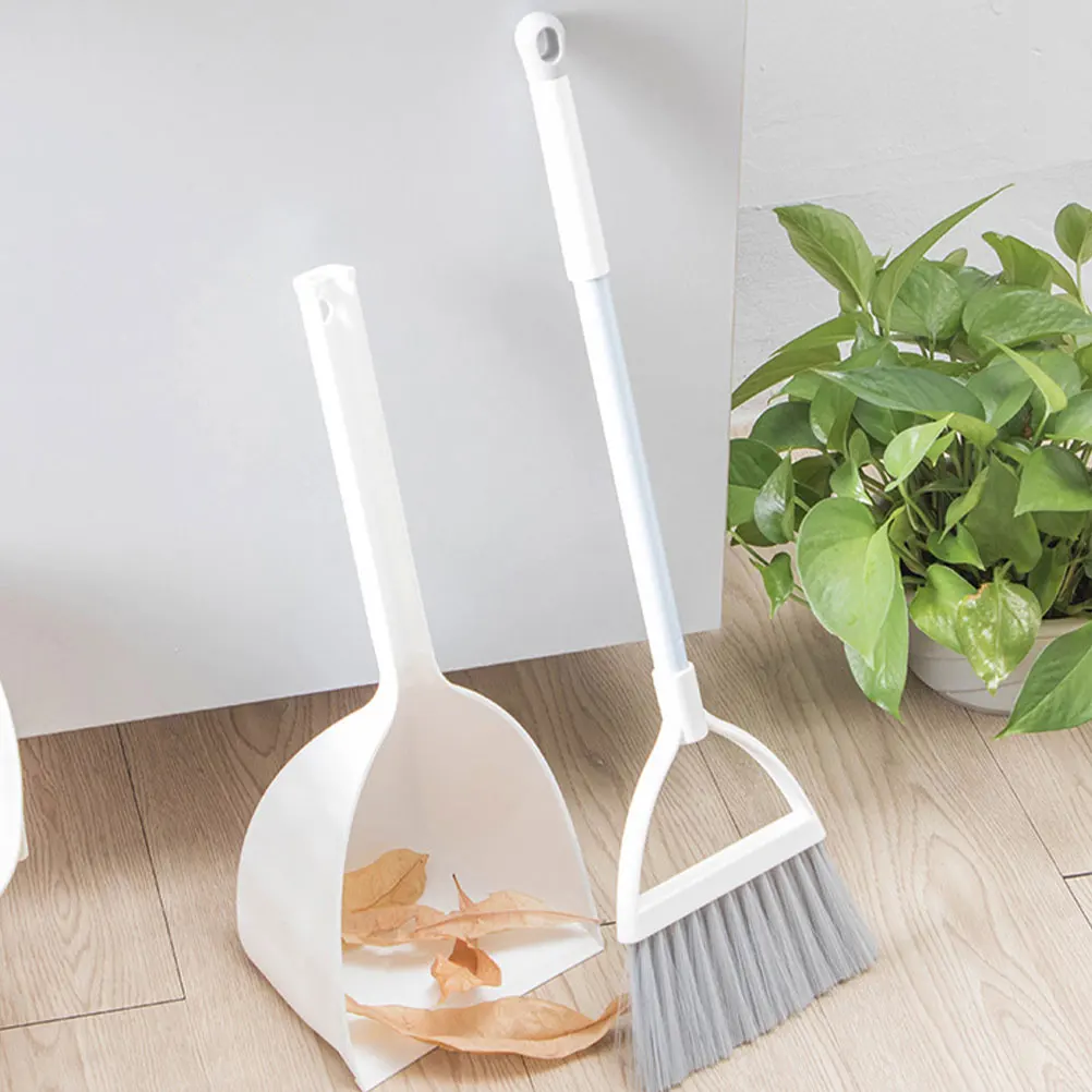 

Small Broom Dustpan Set White Plastic Kids Cleaning Toys Toddler Housekeeping Supplies Lightweight Practical Efficient