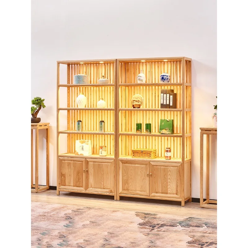 Teevitrine aus Eschenholz