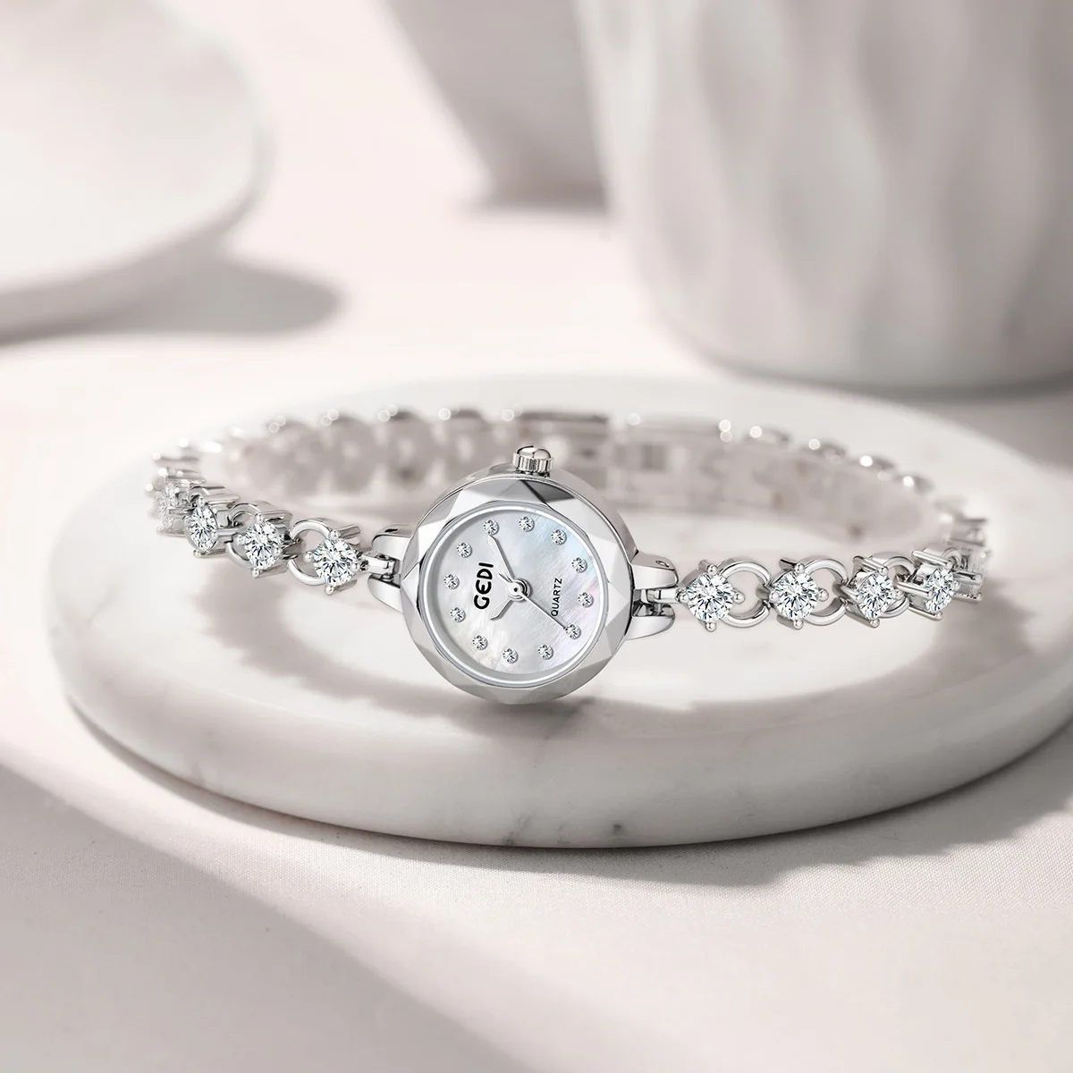 UTHAI CQ467 Light luxury bracelet style Women watch, Beimu fashion trend temperament, quartz watch，watches for woman ﻿