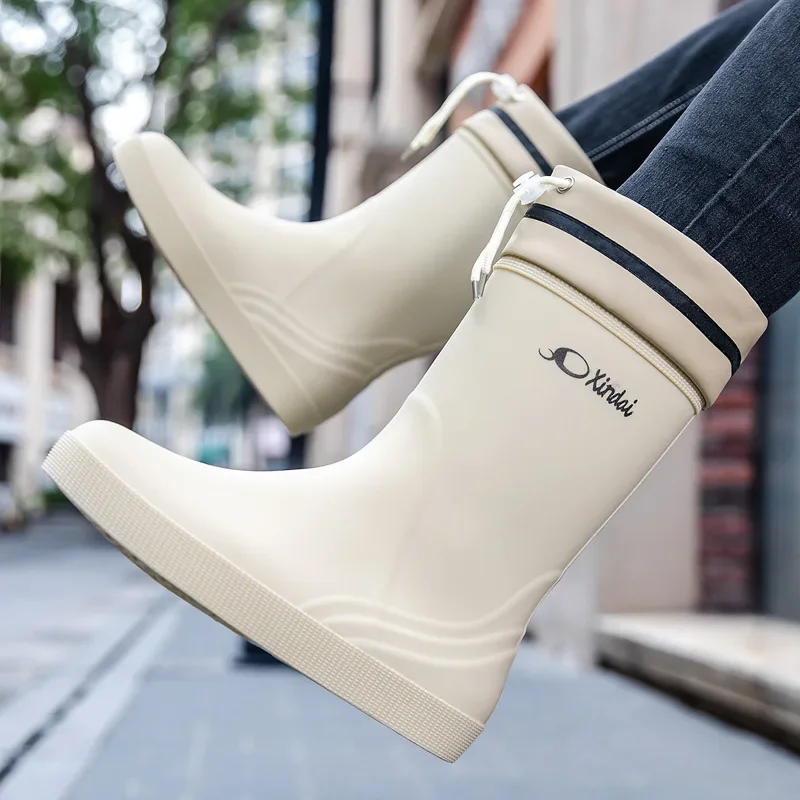 

Medium tube rain shoes men's fashion couple waterproof bundle men's rain boots non-slip and wear-resistant water shoes