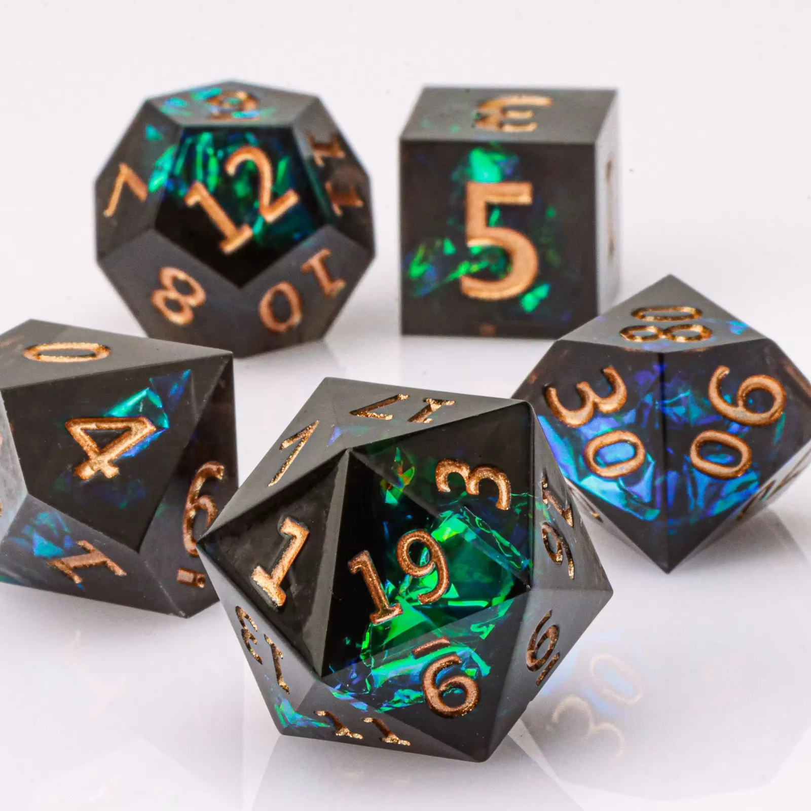 

Sharp Edge DND Dice Set,Handmade 7 Accessories Dice for Dungeons and Dragons TTRPG Games, Multi-Sided RPG Polyhedral Resin Dice