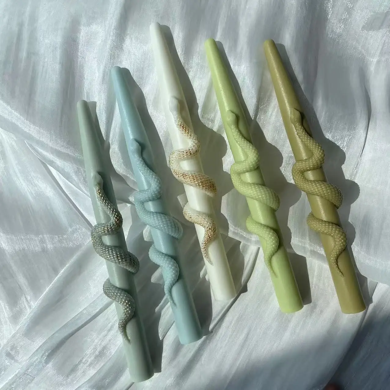 

Spiral Snake Relief Silicone Candle Mold Long Pole Bent Snake Cylinder Resin Mould Cement Gypsum Mold Silicone Candle Mold