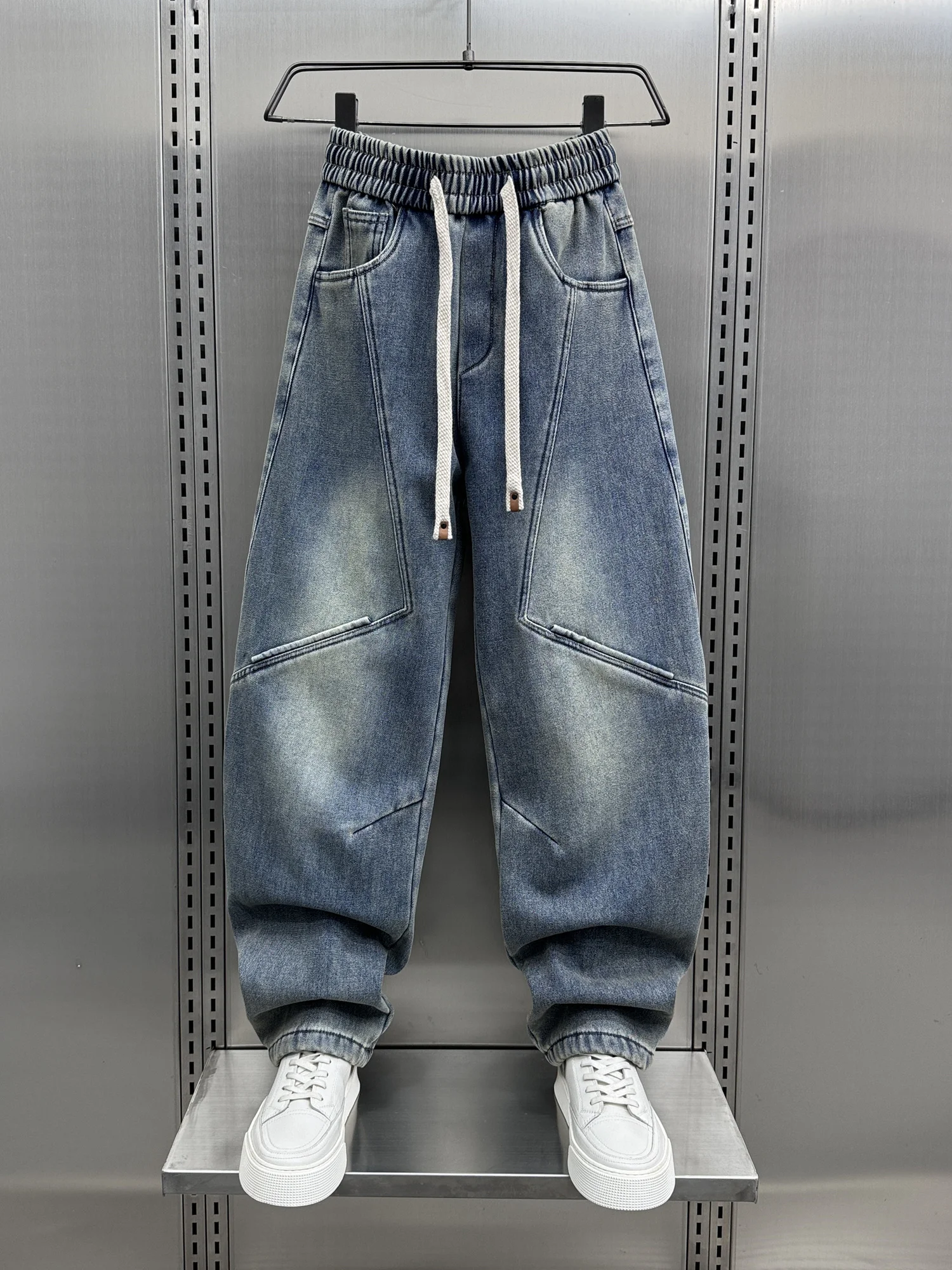 

Spring Autumn 2024 Men's Faionable Distred Denim Jeans Water Waed Splicing Knife Versatile Loose Fit Wear Resistant