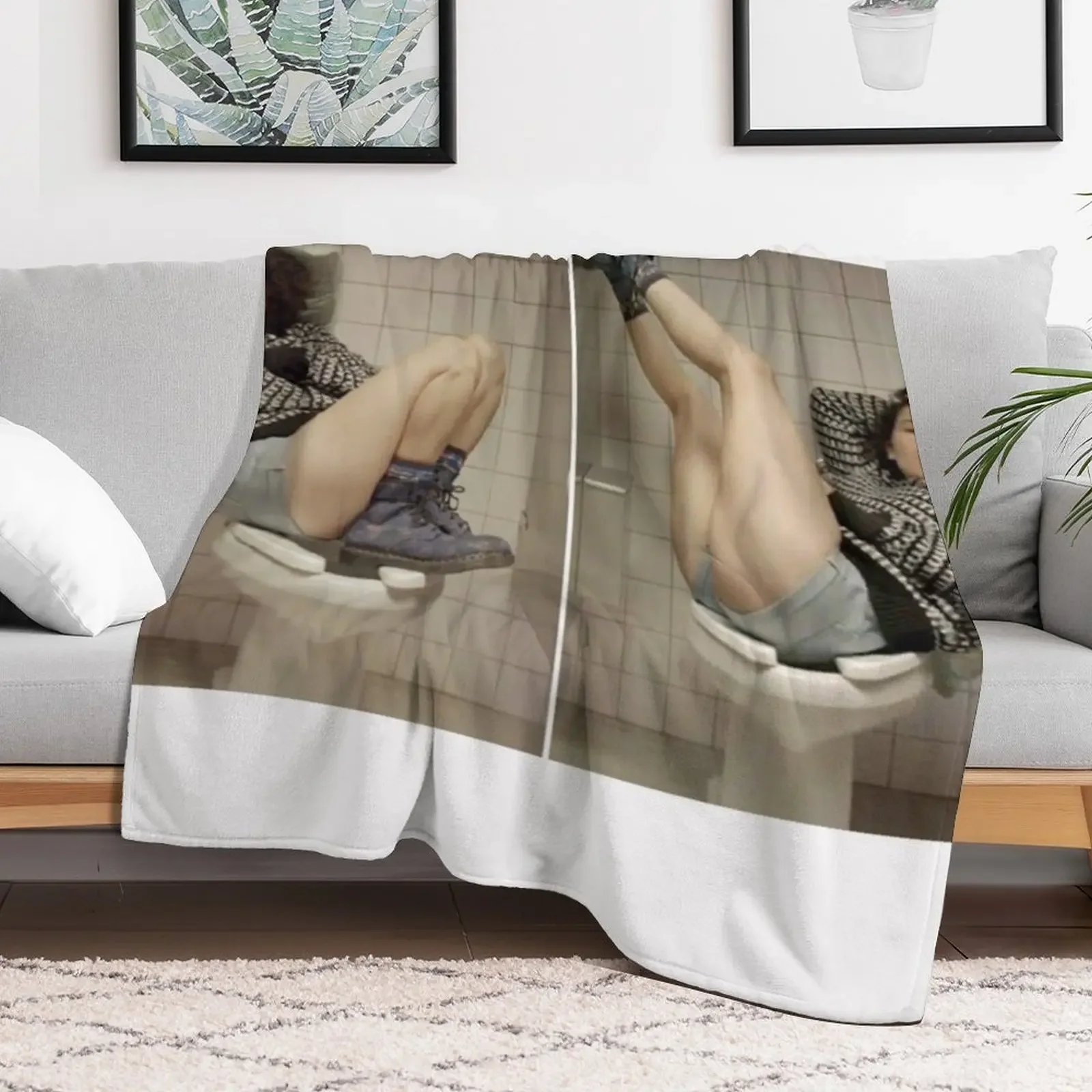 Broad City Throw Blanket sofa bed For Decorative Sofa Soft Personalized Gift Blankets