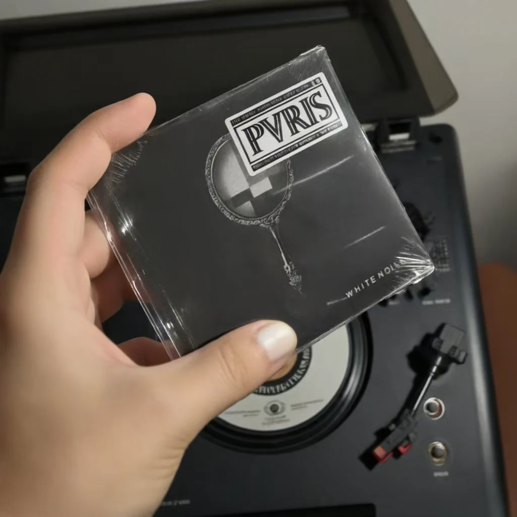 CD Blanco Ruido, 2014-11-04, PVRIS, Rise/Velocity Records, Rock alternativo/Roca electrónica/ Synth-Pop