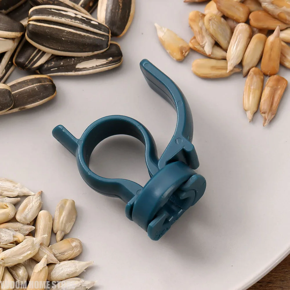 Sunflower Seed Sheller Nut Cracker Manual Convenience for Sunflower Seed Watermelon Pumpkin Seeds Home Kitchen Tools Nut Cracker