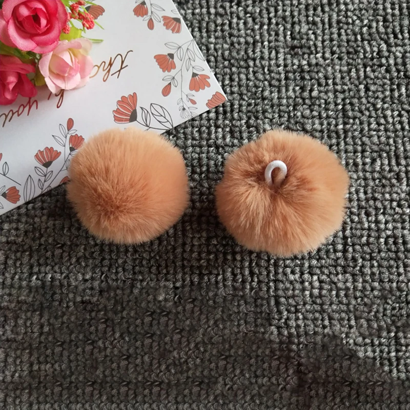 5Pcs Faux Fur Pompom Soft Pompons Fluffy Plush Balls Pom Poms Felt Hairball Sewing Craft Supplies DIY Kids Toys Wedding Decor