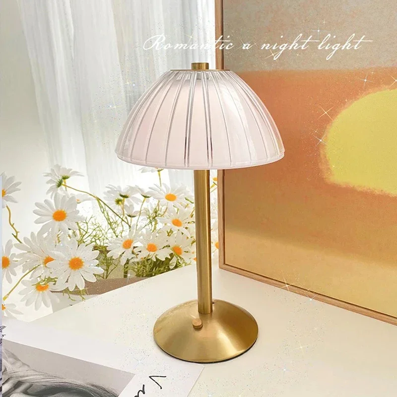 Retro LED Decorative Crystal Desk Lamp Classic Bedroom Bedside Study Living Room Night Light Touch Charging Iron Glass Lamps