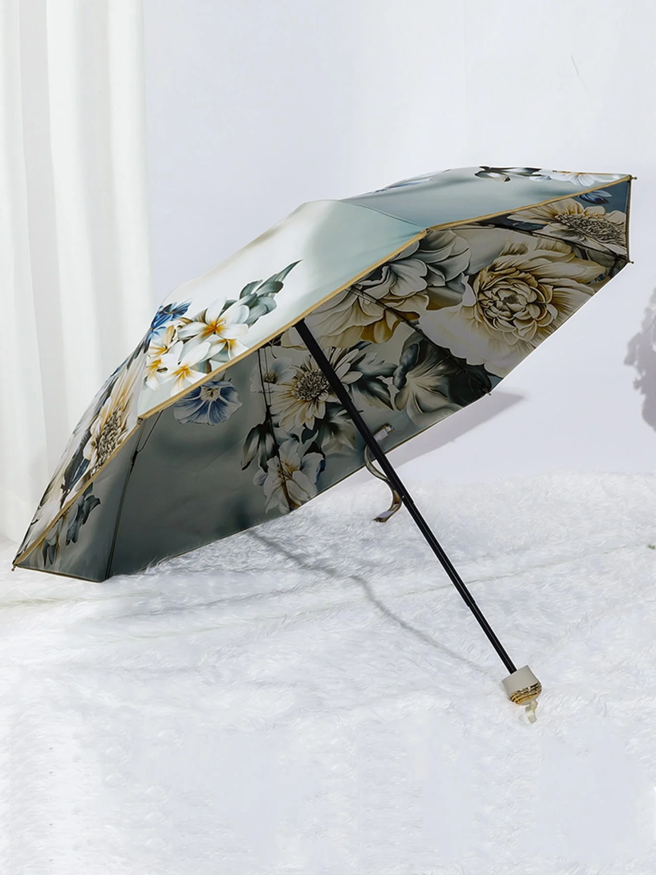 Retro double-layer sunshade umbrella with thickened black glue for both sunny and rainy use, foldable UV resistant sun umbrella