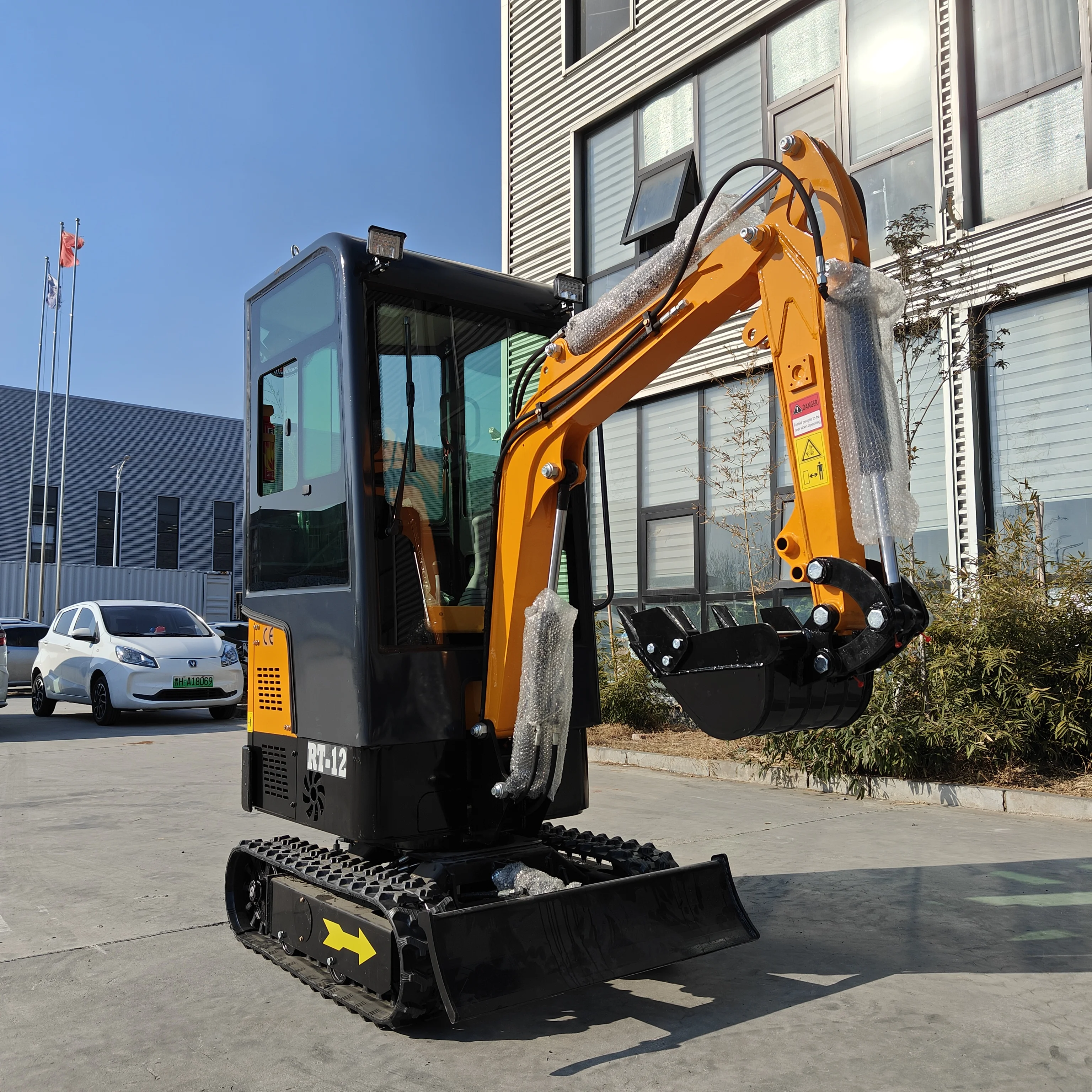 Free Shipping Mini Excavator Suppliers Crawler Digger Rippa Micro Excavators New Kubota Engine 1 Ton Machine For Sale