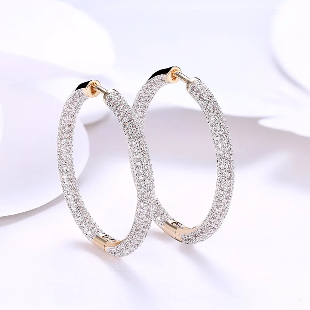 Große Runde Creolen mit AAA-Zirkonia-Besatz für Damen, Einzigartiger Schmuck mit Klaren Strasssteinen, 925 Sterling Silber, Edle Schmuckstücke – Detail 3