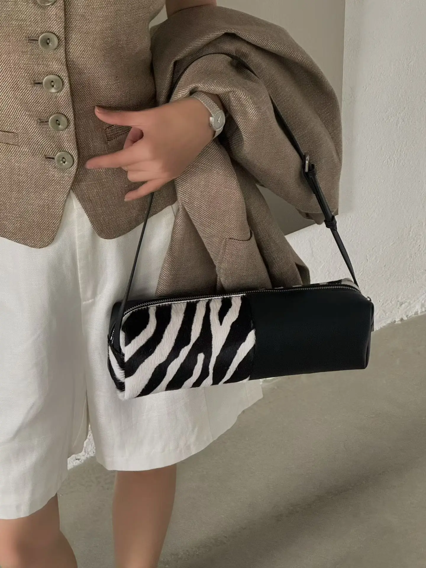 

FIRMRANCH 2026 Spring New Color-block Zebra Print Cylinder Design Women's Shoulder Crossbody Bag Special Chic Purse