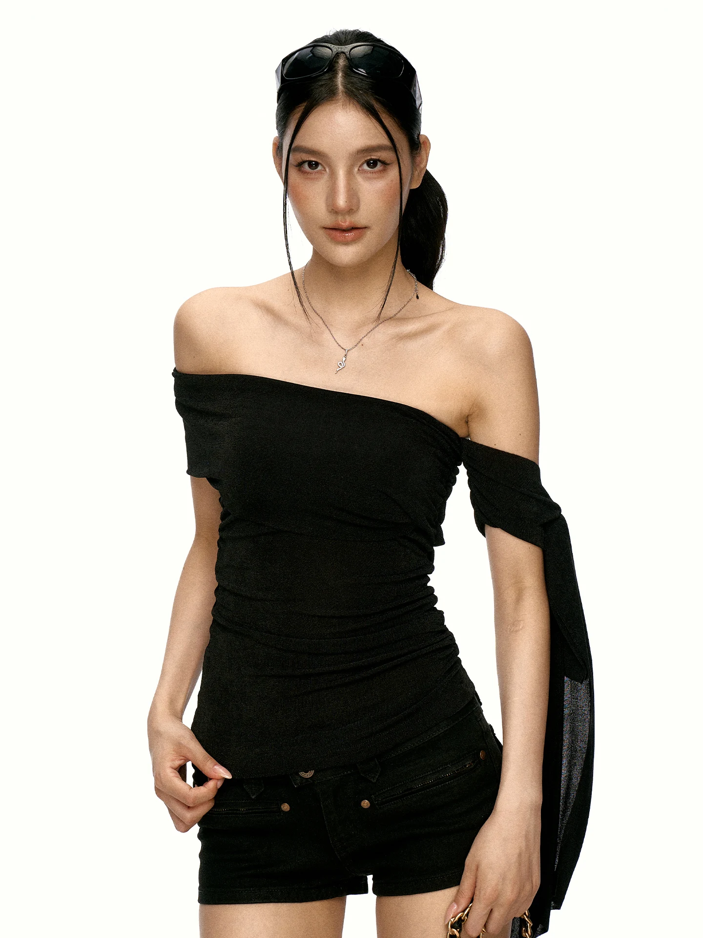 Aaisup Sexy Spaghetti Strap T-Shirt Women's Summer Slim Fit Short Sleeve Black Shoulder Bared Top Korean Style Commute Fashion