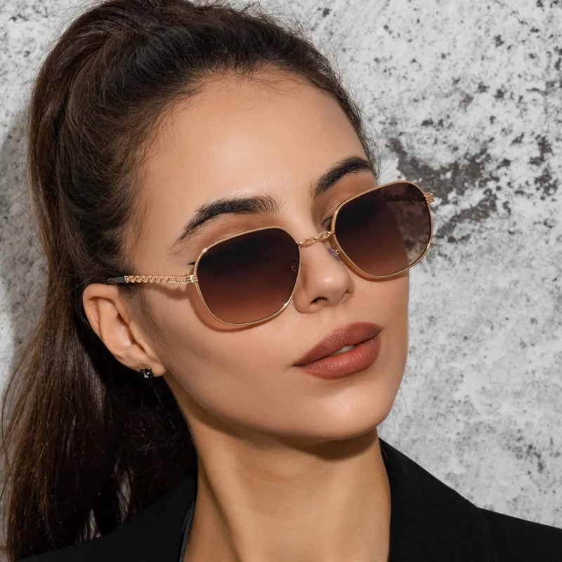 

2025 New Model Classic Retro Women's Rectangular Square Metal Frame Driving Glasses Sunglasses Women Очки Женские Gafas Mujer