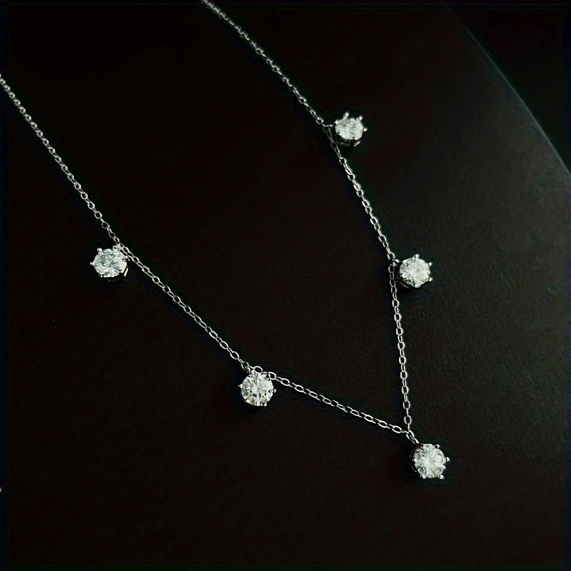 1pc 2.5Carat Six-pronged Moissanite Star Necklace, Vintage Classical Refined Fashion Temperament Clavicle Chain, Senior Niche.