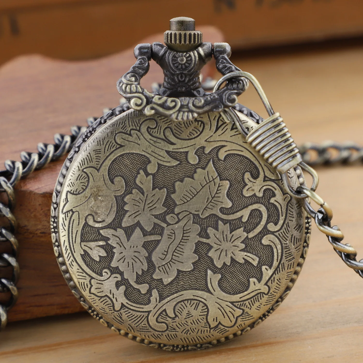 ريترو كوارتز ساعة الجيب فراشة نمط خمر ساعات الجيب على مدار الساعة للرجال النساء مع سلسلة فوب مجوهرات اكسسوارات هدايا