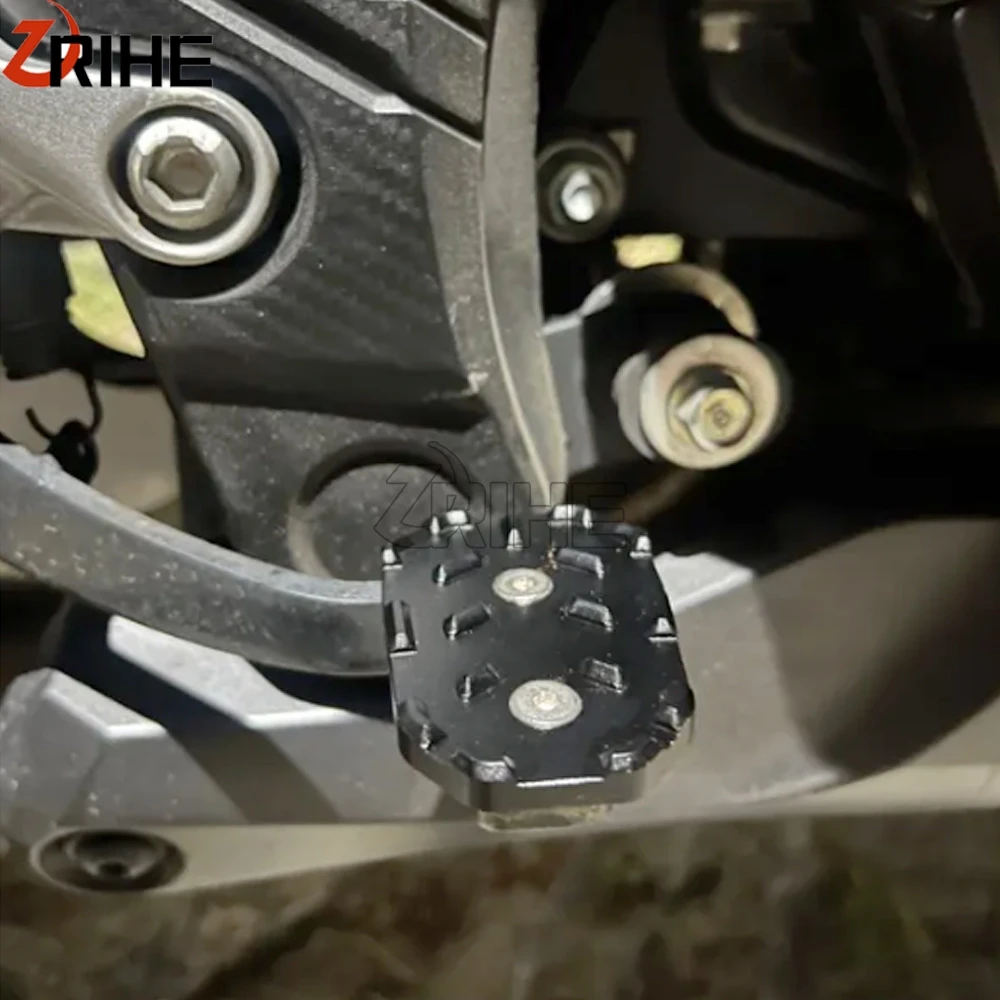 

Brake Lever Pedal Enlarger Extension Plate Pad for Honda CB125R CB150R CB300R CBR500R CB200X CB400X CB500X CB500F CB400F CB/CBR