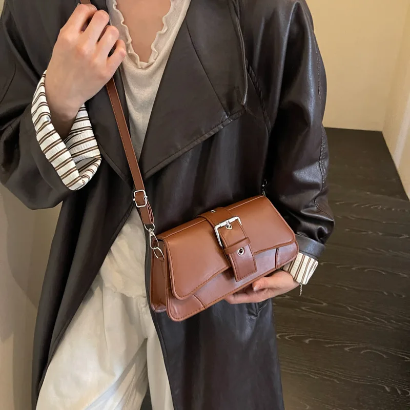 Korean style niche design new bag for women 2026 autumn fashionable and simple cross-body bag hand-held small bag