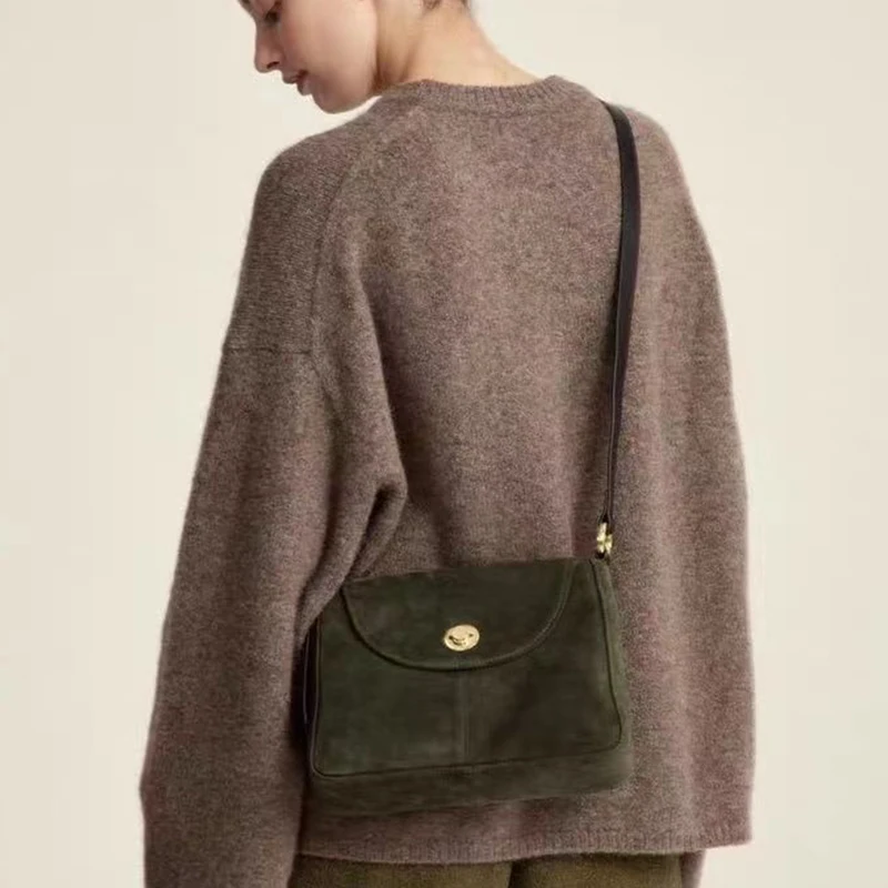 Tote bags for women French style Vintage casual shoulder bag crossbody bag 2024 Designer Luxury Handbags Autumn Winter Plush