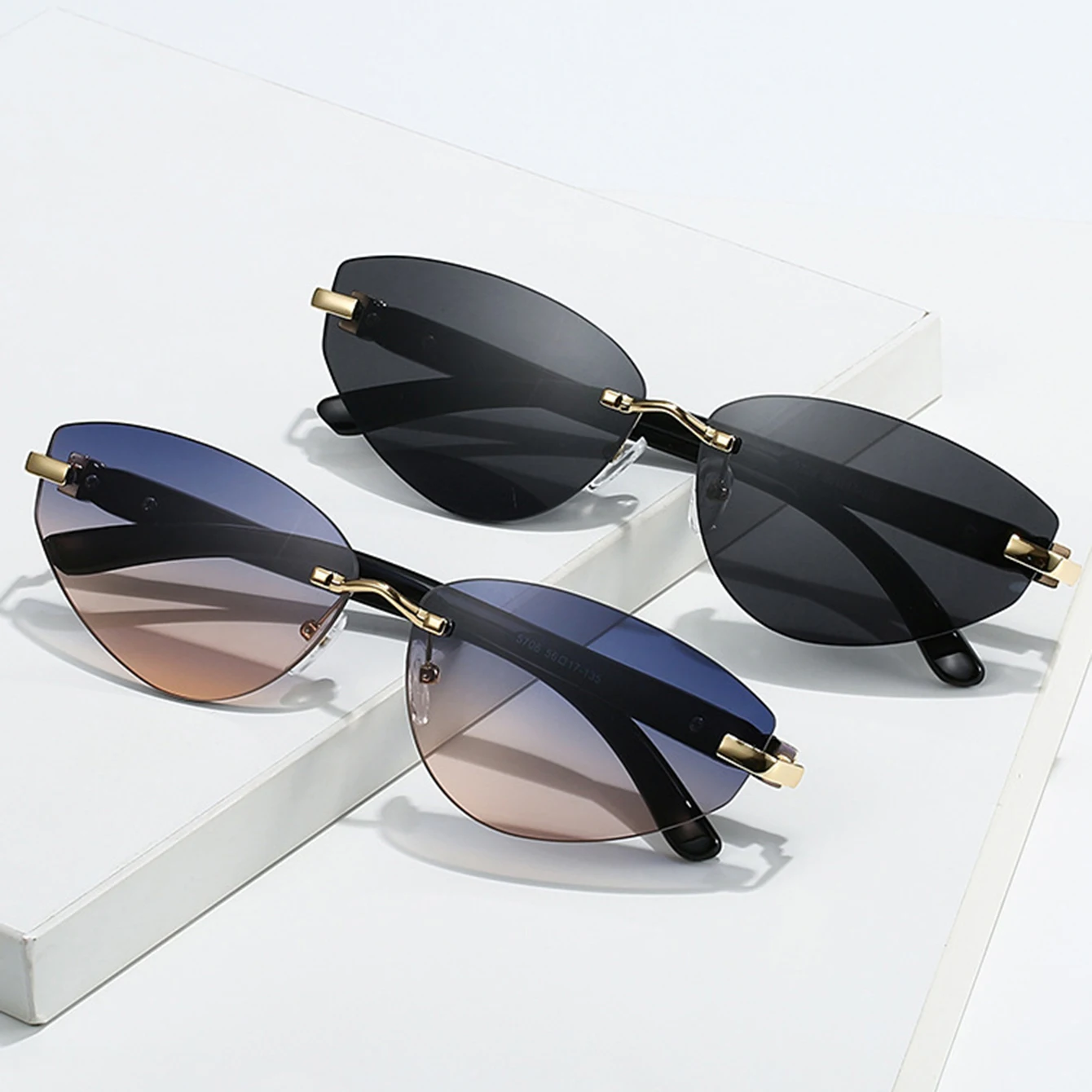 

Fashion Triangle Cat Eye Sunglasses, Female Hot Style, Personalized, Leg Cutting Sunglasses