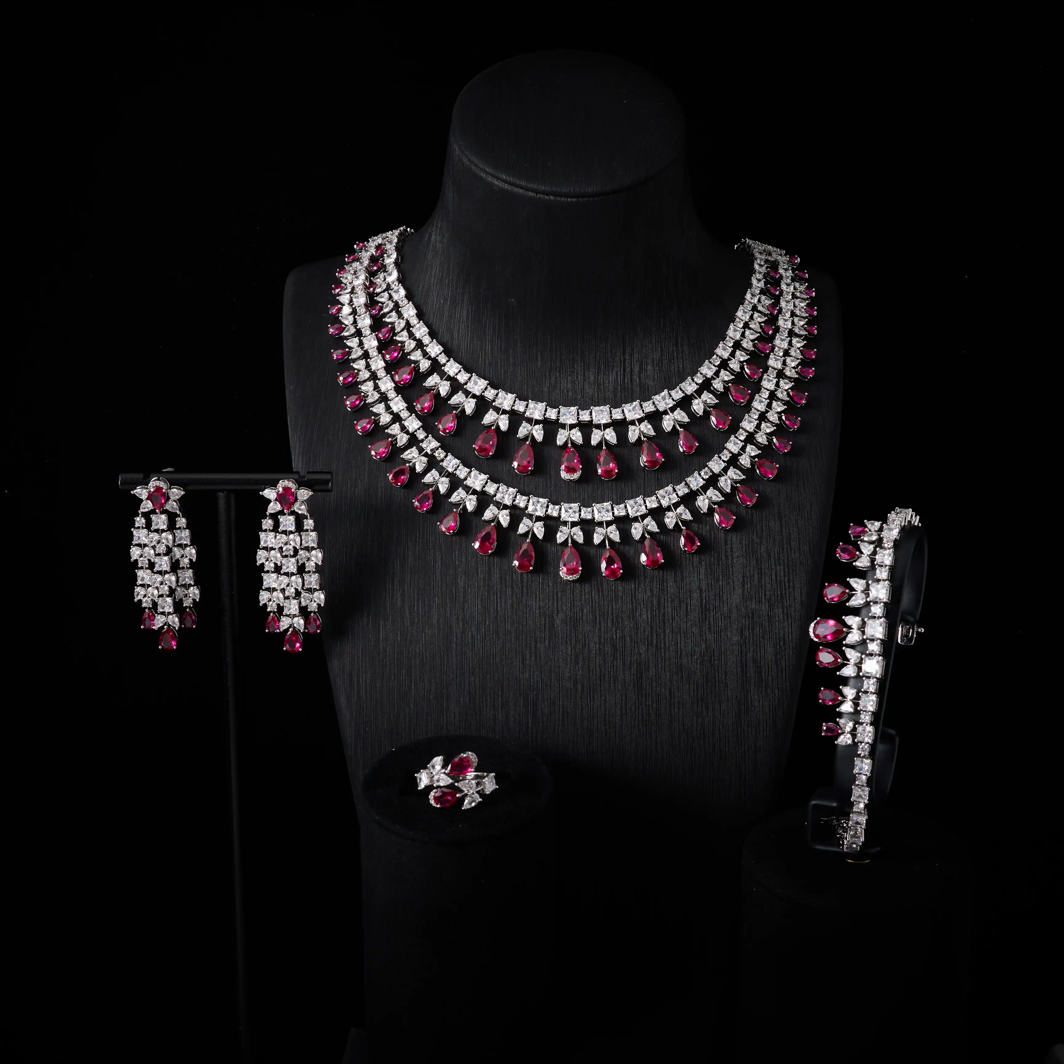 סט תכשיטים מפוארים לחתונה IN JEWELIFE עם צבע זירקוניה כפולה, שרשרת שכבה כפולה לכלה עם אבני CZ מלאות