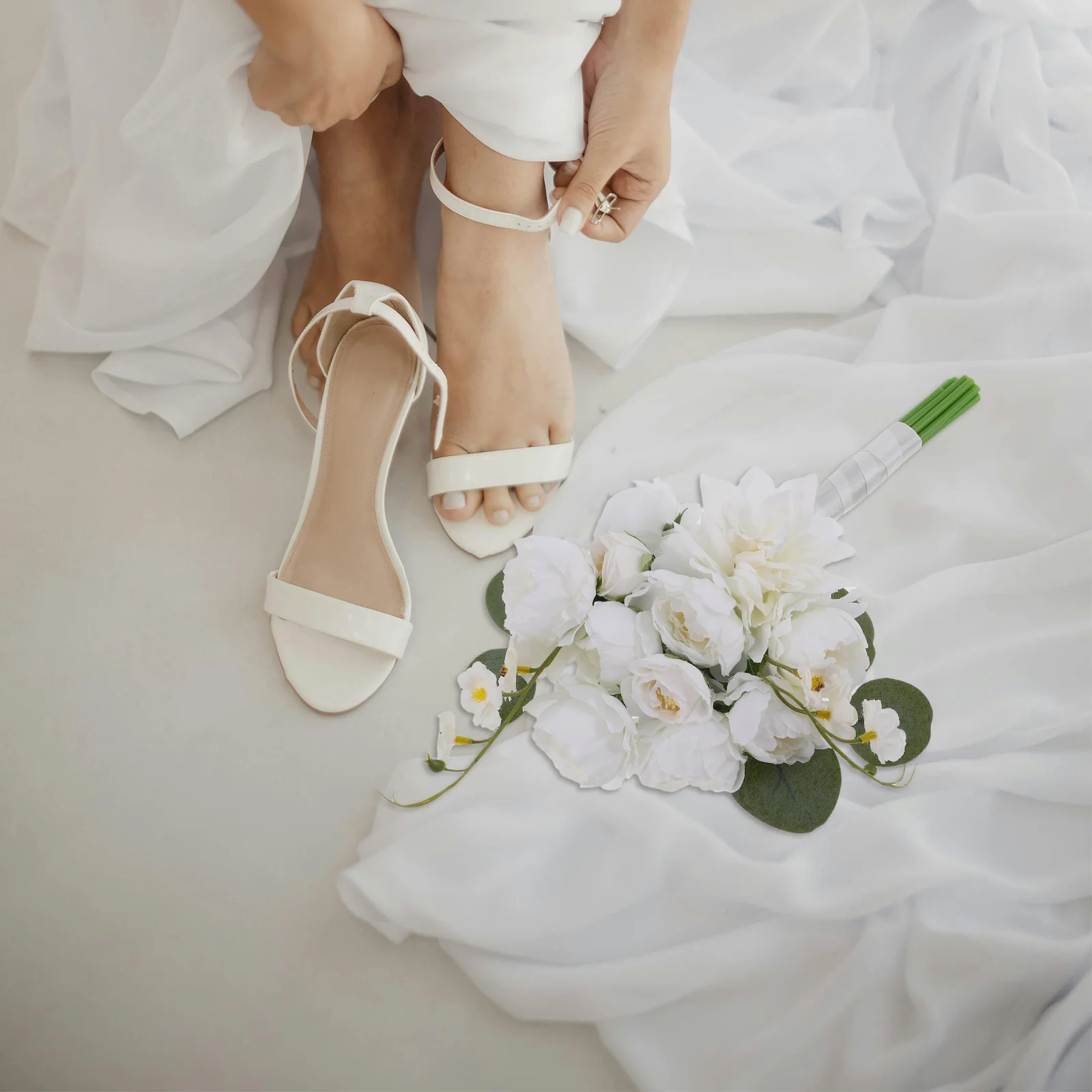 

White Peony Rose Bouquet Elegant Bridal Wedding Flower Arrangement Artificial Realistic Bouquet for Bride Wedding Ceremony
