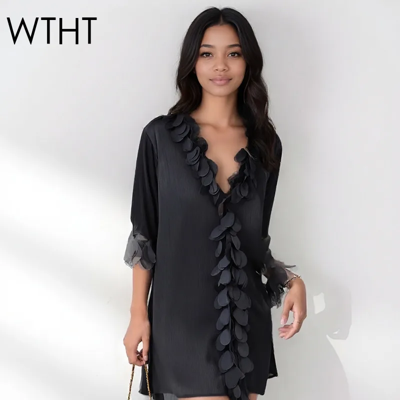 

WTHT Fashion Women's Spliced Petal Edge Loose Shirt 2026 Spring Trendy V-neck Long Sleeves Blouse Female 1LS2814