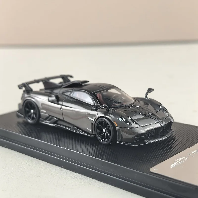 Diecast 1:64 Scale Pagani Imola V12 Supercar Car Model Collectible Toy Gift Souvenir Display Ornament