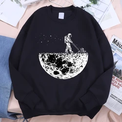 Astronauts Weeding On The Moon Men Women Sweatshirt Fleece Pullover Hip Hop Warm Casual Hoodies Fashion Pullover Couple Clothing